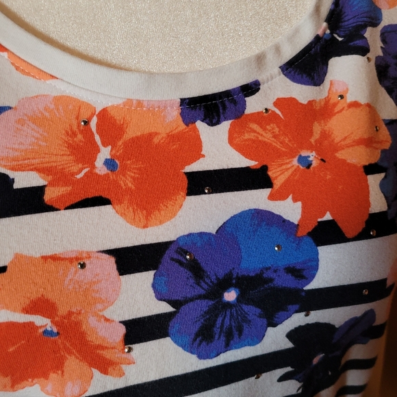 Christopher and Banks Women's Floral Striped Top 3/4 Sleeves Sz M - Picture 5 of 7